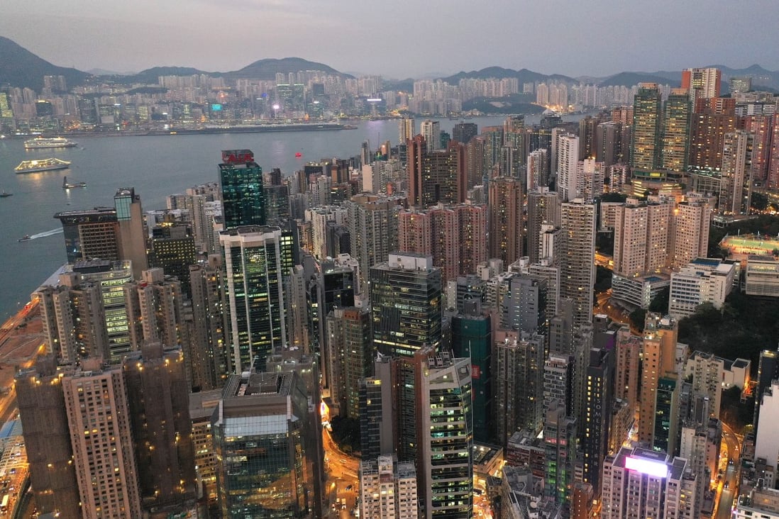 The prices of lived-in Hong Kong homes have now declined 3.22 per cent after peaking in May. In April, they advanced 3.59 per cent over March. Photo: May Tse