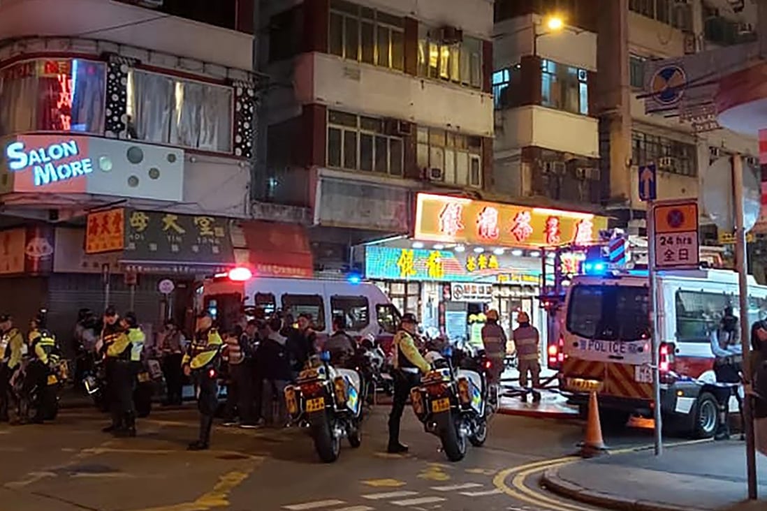Police surround a flat in Mong Kok where an improvised explosive device was found on Tuesday night. Photo: Facebook