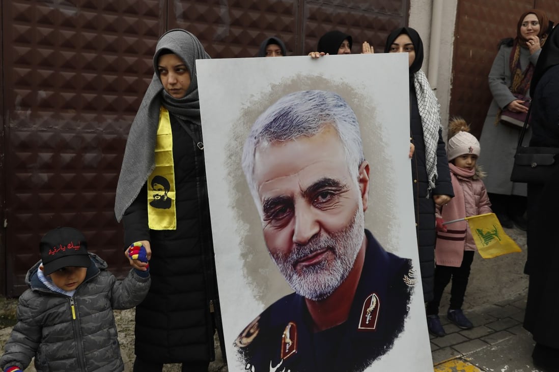 Iranians protest against the killing of the Iranian general Qassem Soleimani. Photo: AP