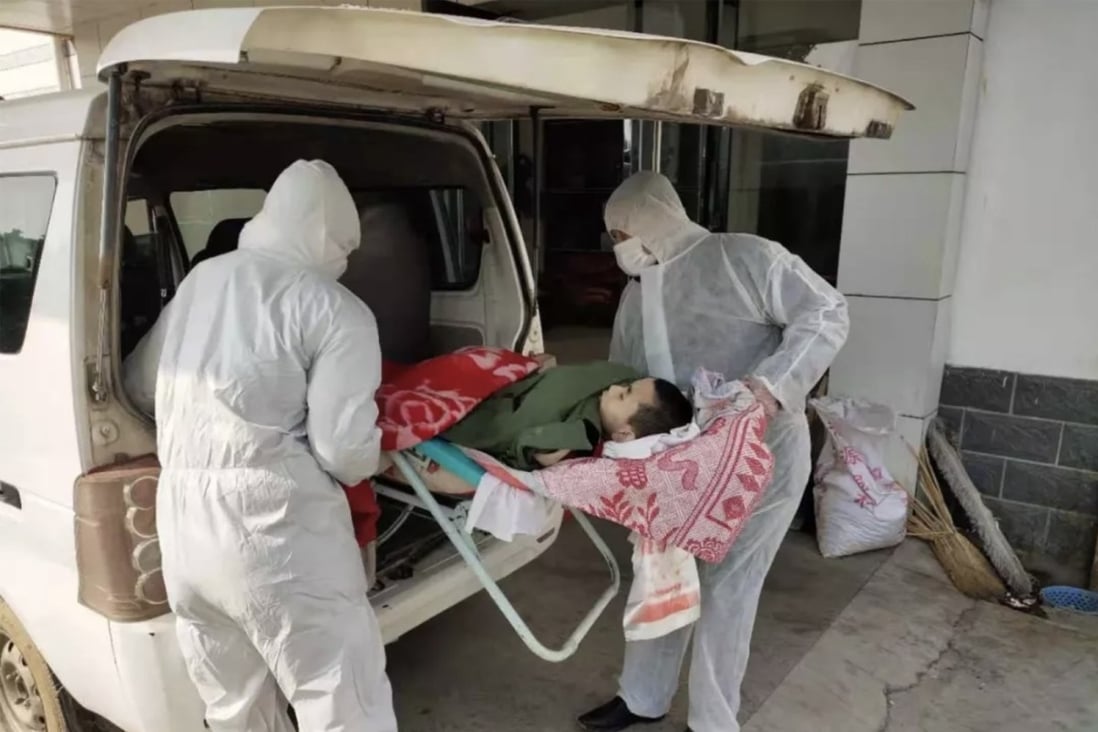 Officials in rural Hubei province are to investigate after a teenager died when he was left at home while his carer relatives were isolated on suspicion of having caught the Wuhan coronavirus. Photo: Weixin