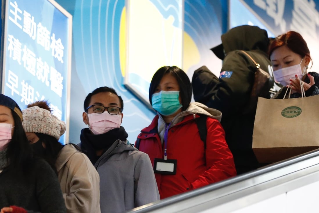 Taiwanese wear protective masks in Taipei. Photo: EPA-EFE