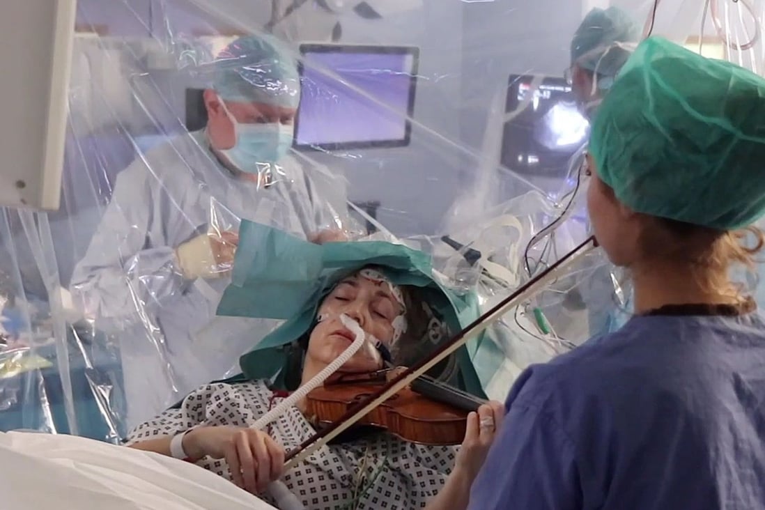 Incredible Video Shows Patient Play Violin During Brain Tumour Surgery South China Morning Post Traumatic brain injury programme online course: incredible video shows patient play