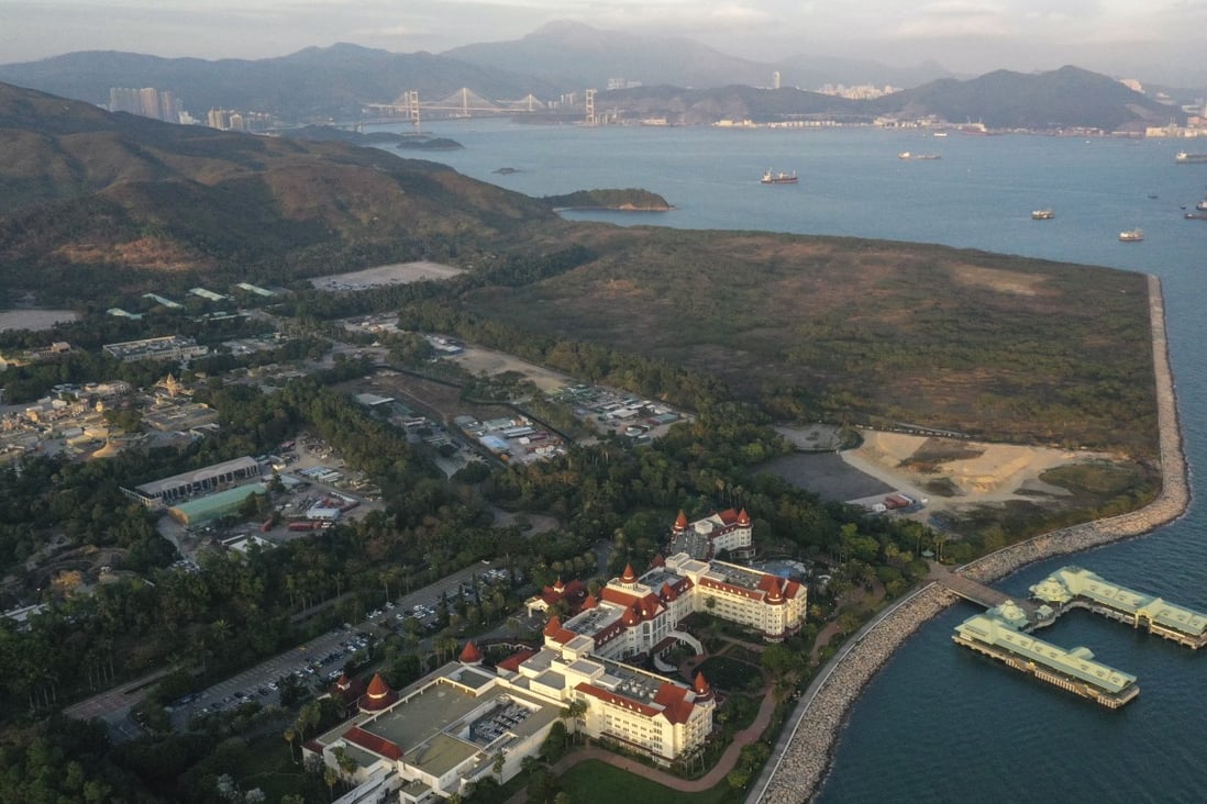 The government awarded a HK$194 million contract to China Harbour Engineering Company to build temporary quarantine facilities near Disneyland. Photo: May Tse