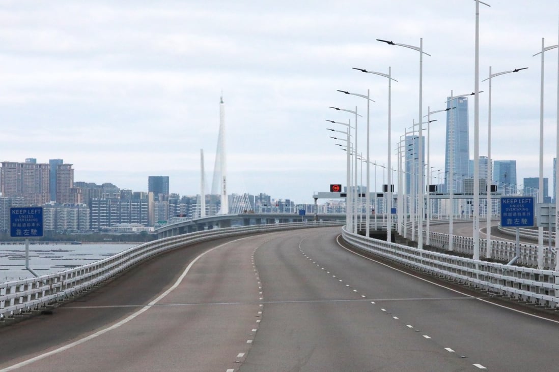 Empty road which leads to the Shenzhen Bay port, which has been affected by travel restrictions due to the coronavirus. Photo: SCMP