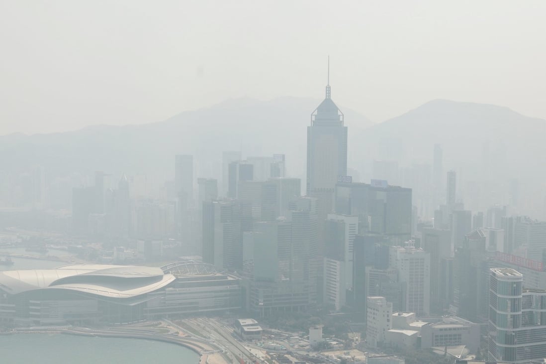The Hong Kong skyline is shrouded in haze on September 30 last year. Photo Nora Tam