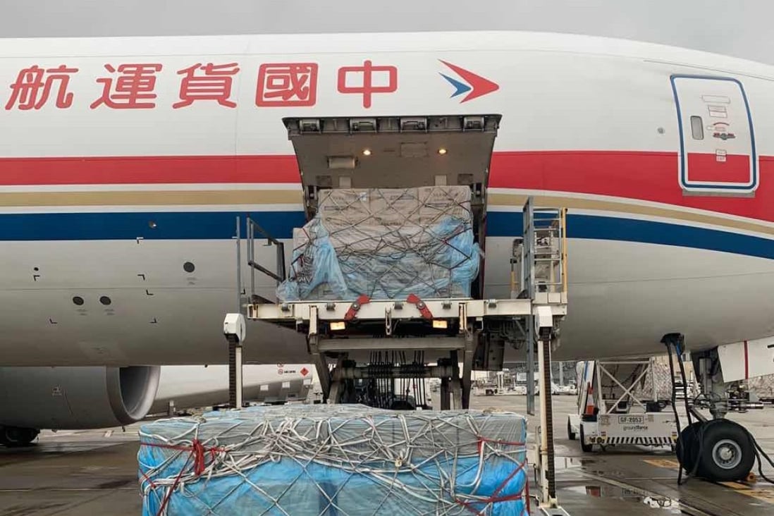 An aircraft carrying medical aid from China arrives at the Zaragoza airport in northern Spain. Photo: Xinhua