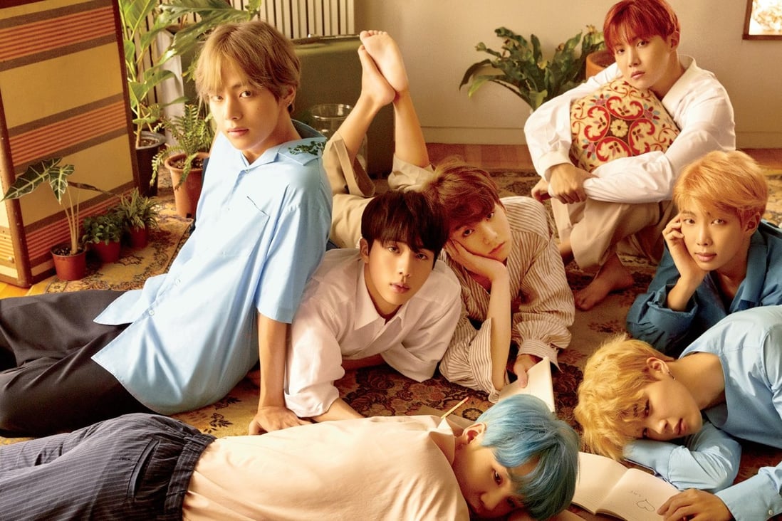 BTS’ latest album, Map of the Soul: 7, topped the Billboard 200 album chart in the US. The popularity of K-pop boy bands is soaring in the US today.