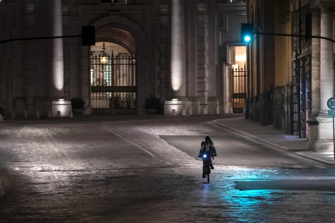 Europe should prepare for a long battle against Covid-19, a Chinese expert says. Photo: EPA-EFE