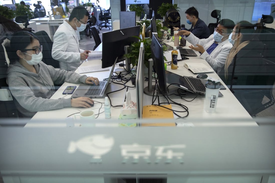 JD Health doctors conduct online consultations with patients the Beijing headquarters of Chinese e-commerce giant JD.com. Photo: AP