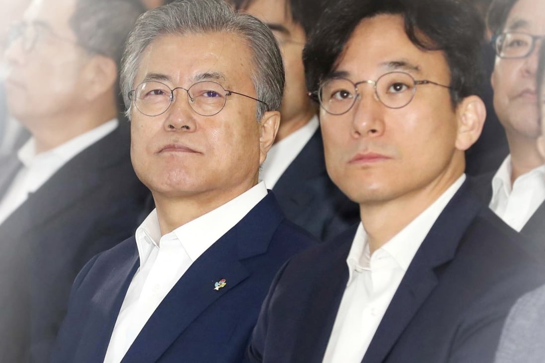 (From left) South Korean President Moon Jae-in and Daeyang Electric CEO Seo Young-woo