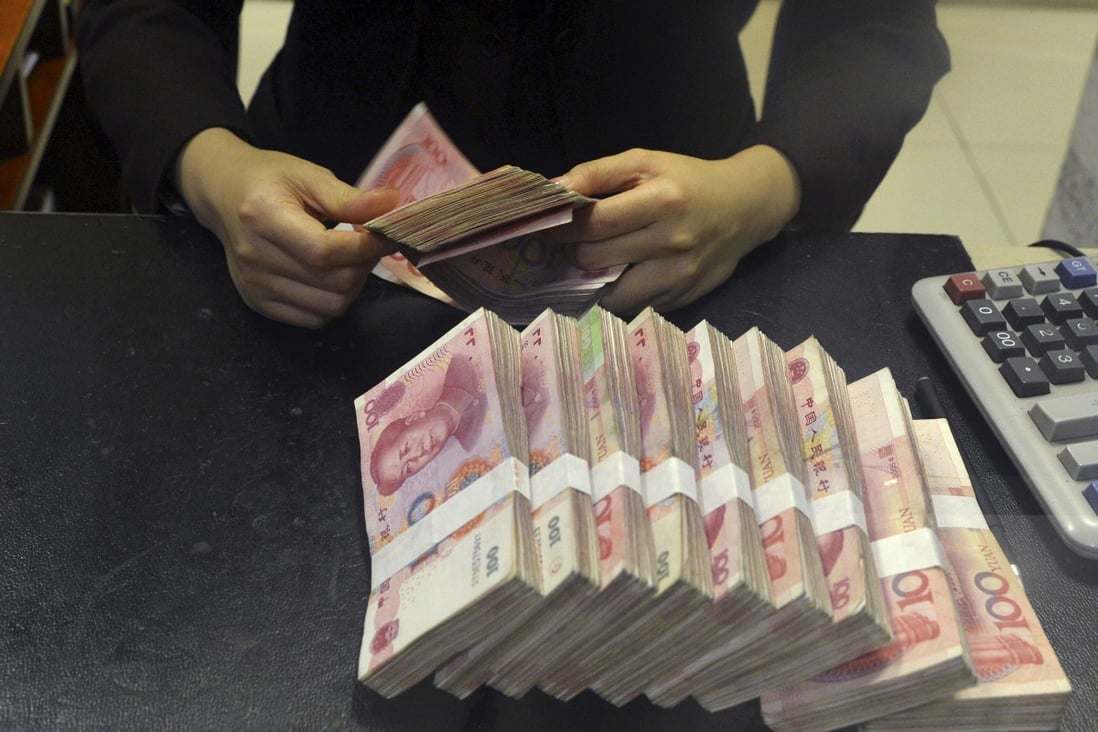 Analysts polled by Reuters had predicted new yuan loans would fall to 1.4 trillion yuan in April, down from 2.85 trillion yuan in the previous month and compared with 1.02 trillion yuan a year earlier. Photo: Reuters