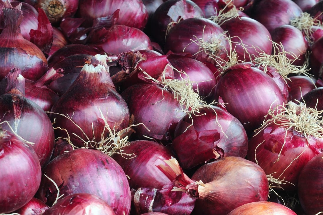 A Chinese woman sent a tonne of onions to the man who jilted her, saying it was his turn to cry. Photo: Shutterstock