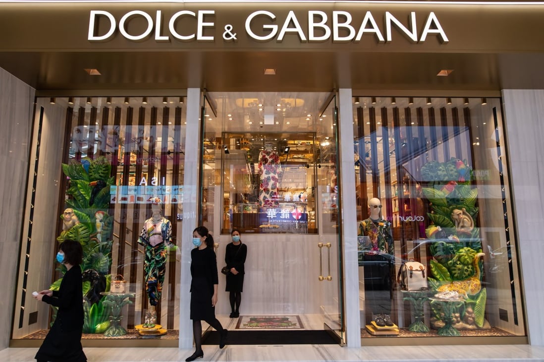 Walter Cunningham kruising betaling Former Dolce & Gabbana Hong Kong boss to appear in court over alleged  kickbacks tied to products sent to mainland China retailer | South China  Morning Post