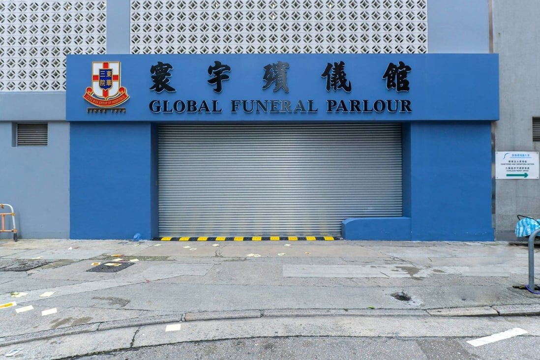 Hong Kong funeral parlour mixes up corpses, wrongly cremating one