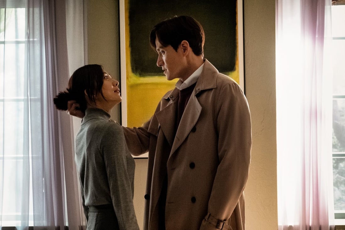 Kim Hee-ae (left) and Park Hae-joon in a still from Korean drama series The World of the Married, about the unravelling of a couple’s relationship and its consequences. Photo: Viu