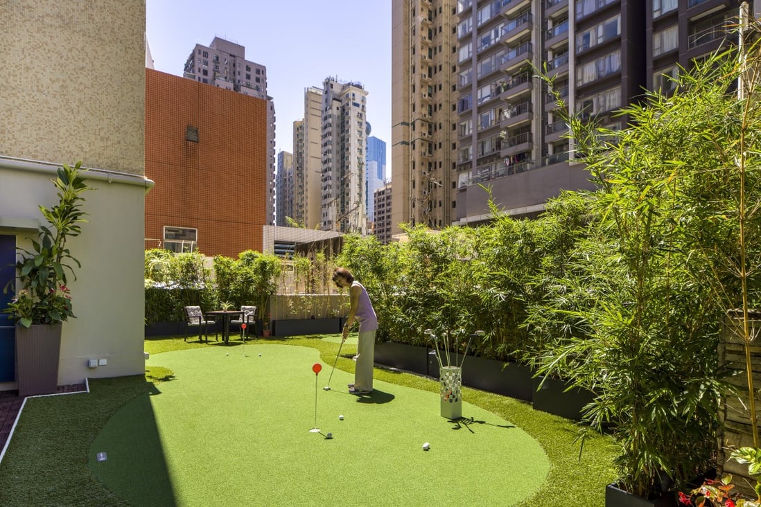 A Hong Kong Apartment With A Mini Golf Course Suits Its Owners Down To A Tee South China Morning Post