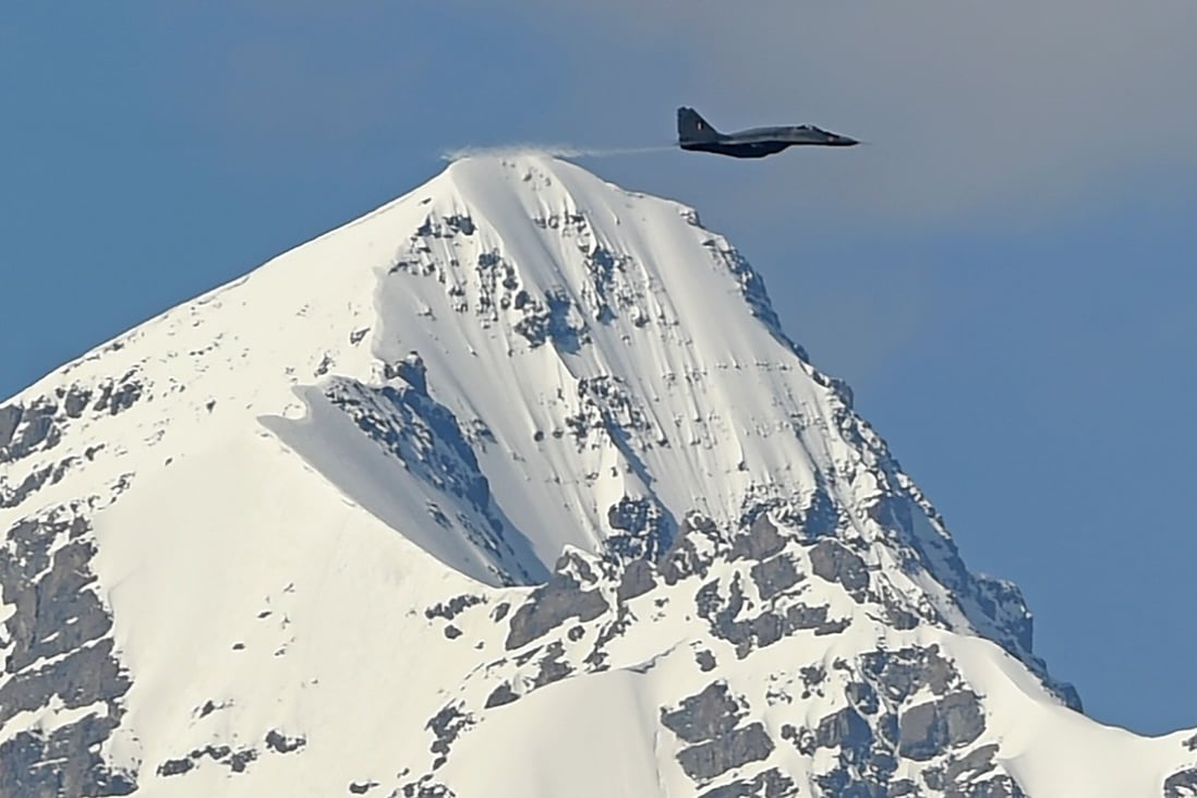 An Indian fighter jet flies over Leh, the joint capital of Ladakh. Photo: AFP