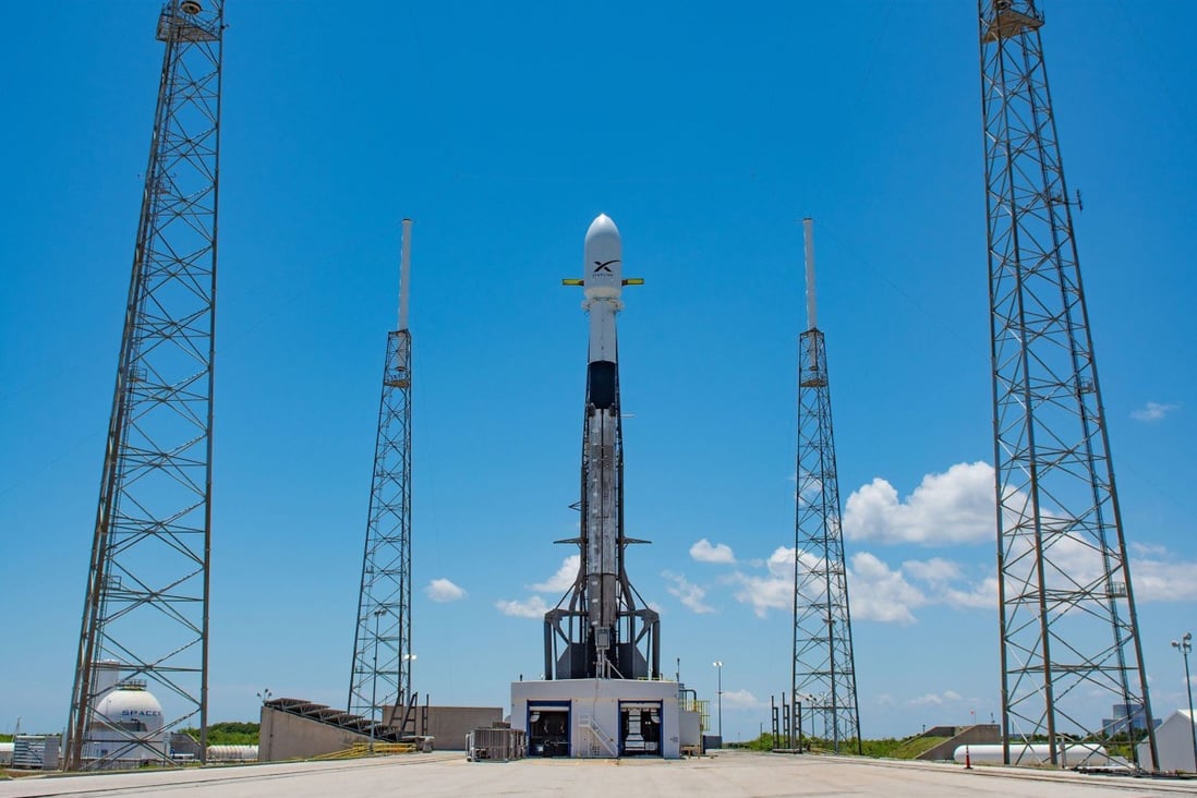 The Falcon 9 ready for the second launch of 60 Starlink satellites from Space Launch Complex 40 at Cape Canaveral Air Force Station. Photo: AFP