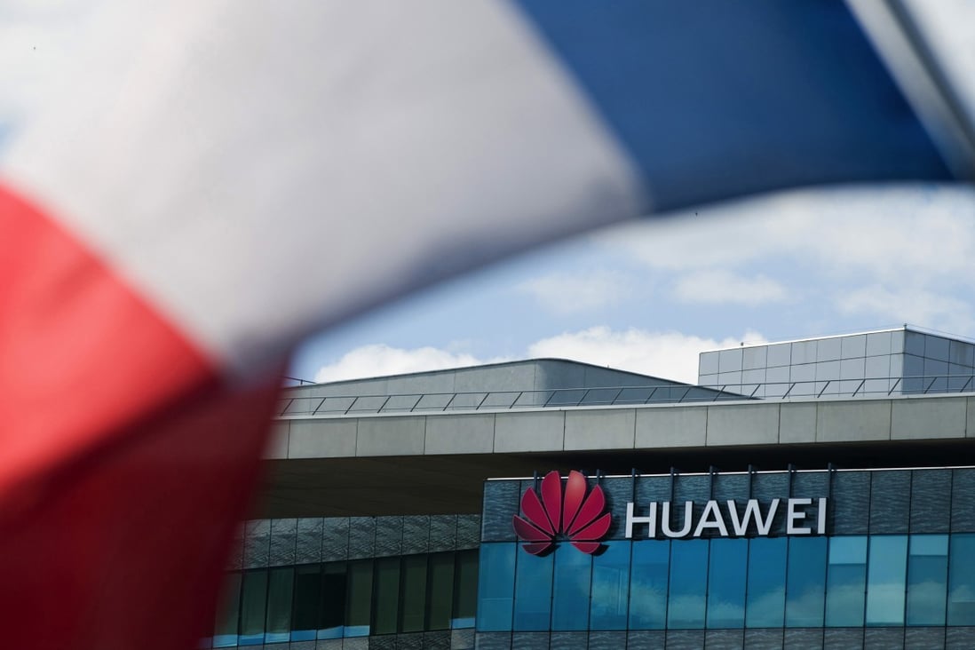 A French national flag flies near the Huawei Technologies France offices in Paris, France, on July 7, 2020. Photo: Bloomberg