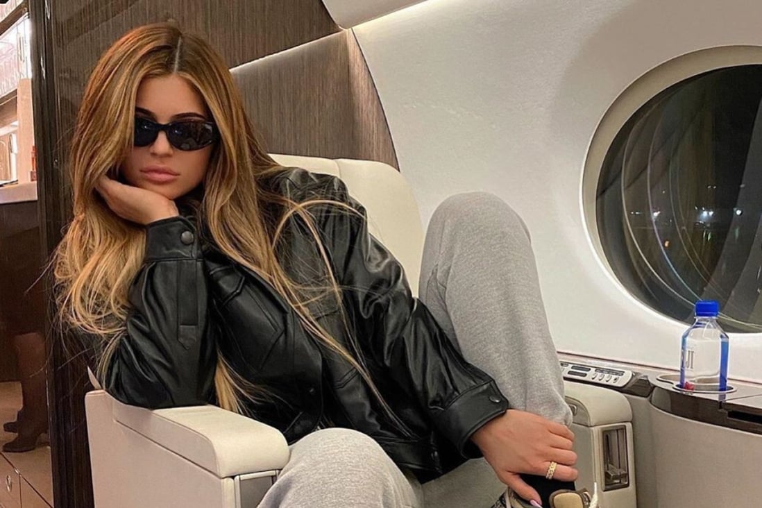 We might not all travel like Kylie Jenner in a private jet, but we can still look stylish. Photo: @kyliejenner/Instagram
