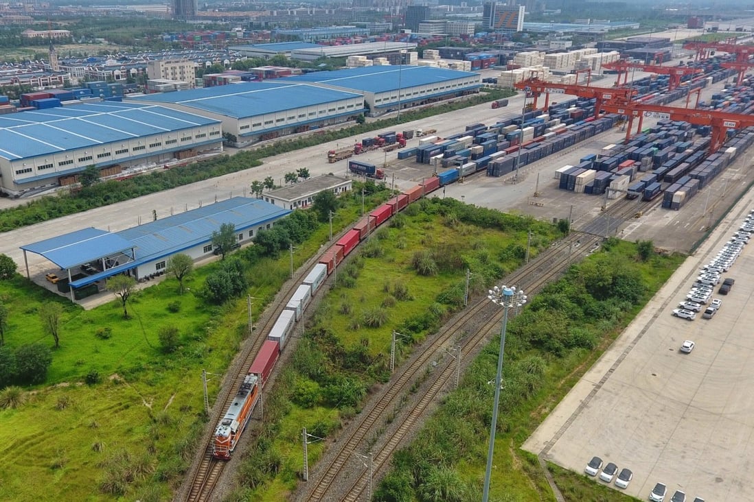 China wants to boost transport of bulk cargo by railway to cut air pollution. Photo: Xinhua