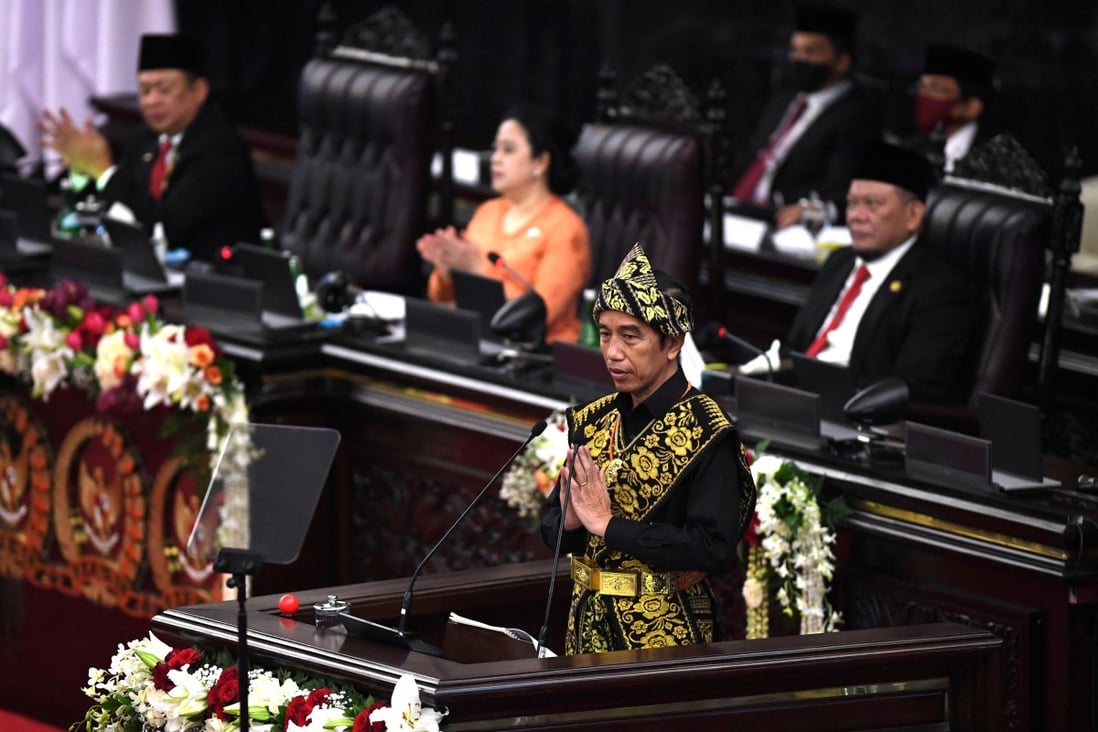 Indonesian President Joko Widodo gestures as he delivers a speech in Parliament in Jakarta. Photo: Reuters