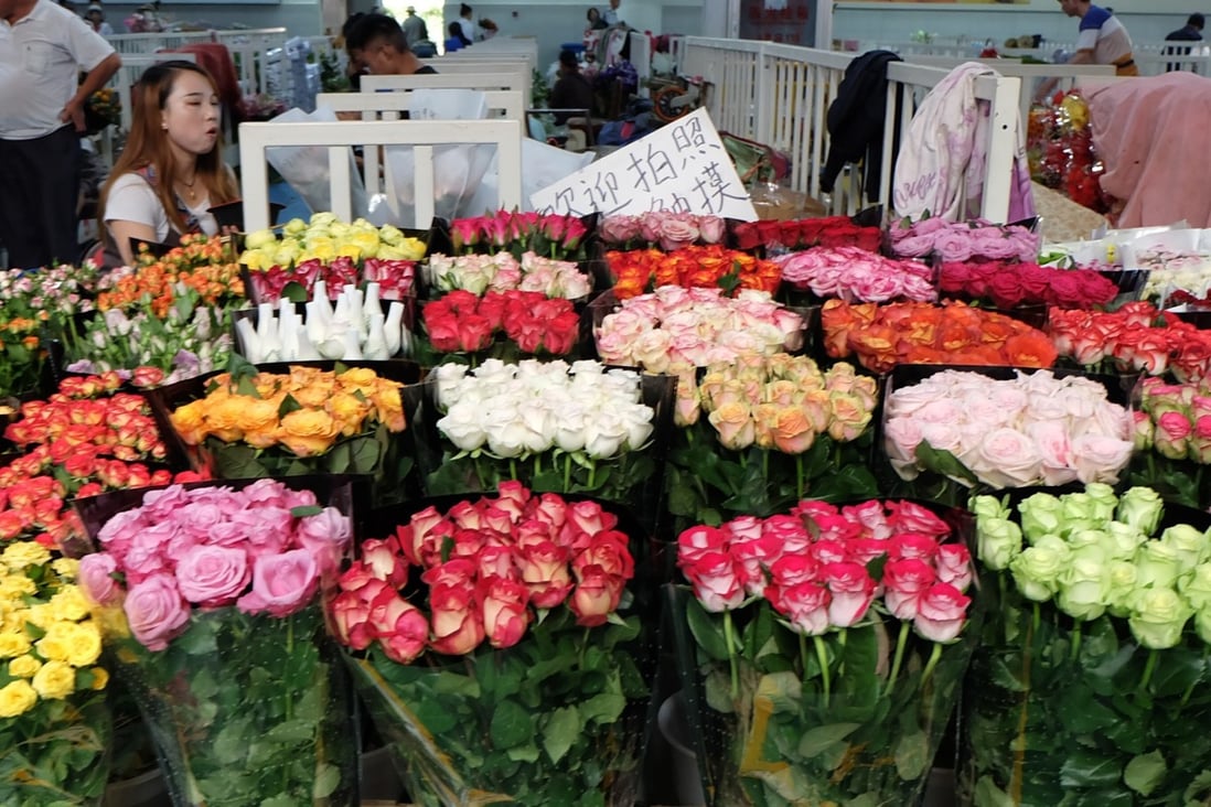 Demand for roses has soared at China’s giant Dounan Flower Market. Photo: Laura Zhou