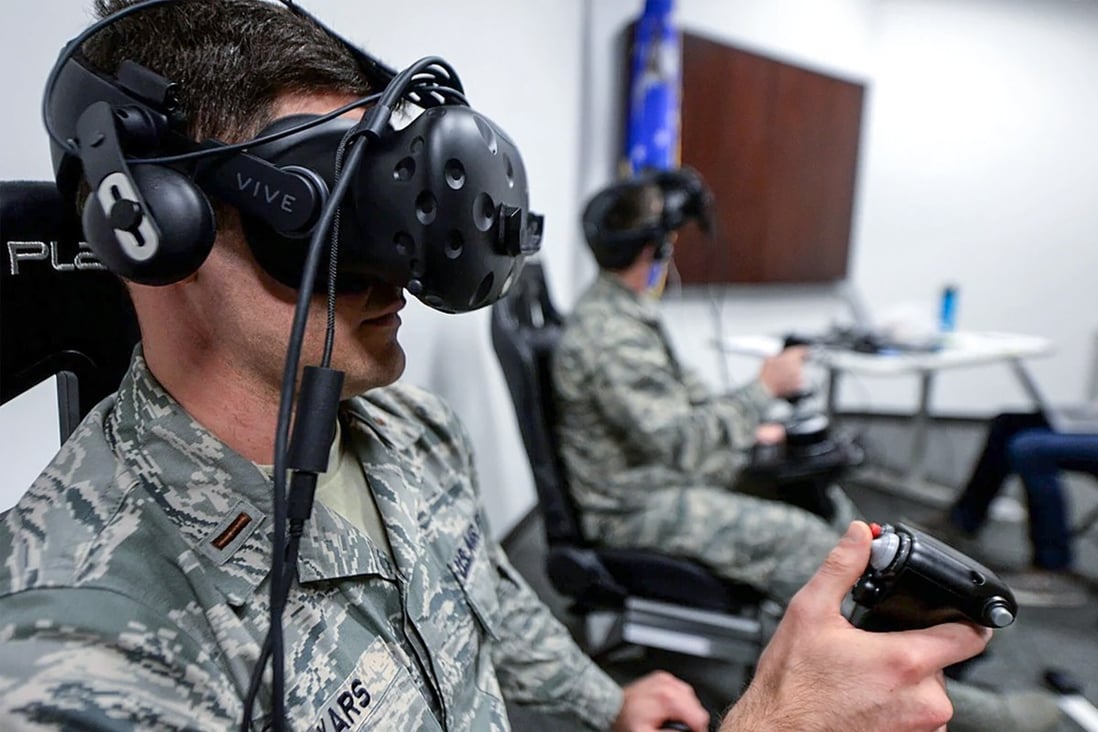 Student pilots of the US Air Force take part in a virtual reality flight simulation in January 2018 at Columbus Air Force Base in Mississippi. Photo: US Air Force