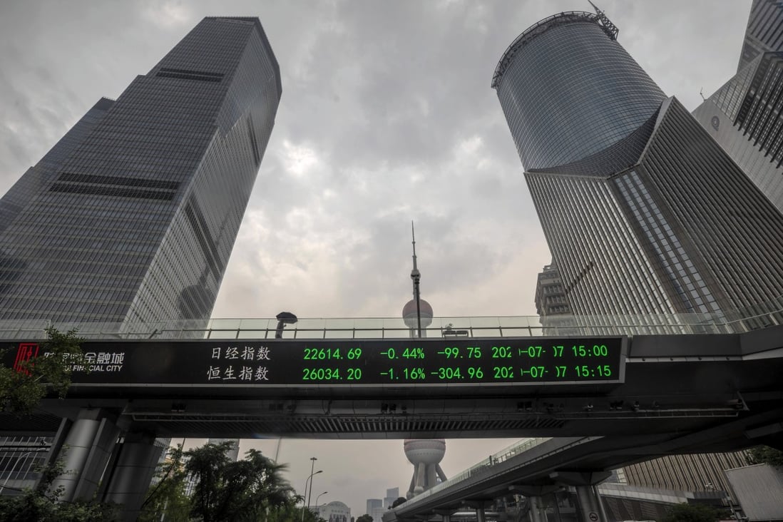 China is drafting new rules to make it easier for foreign institutional investors to buy onshore bonds. Photo: EPA-EFE