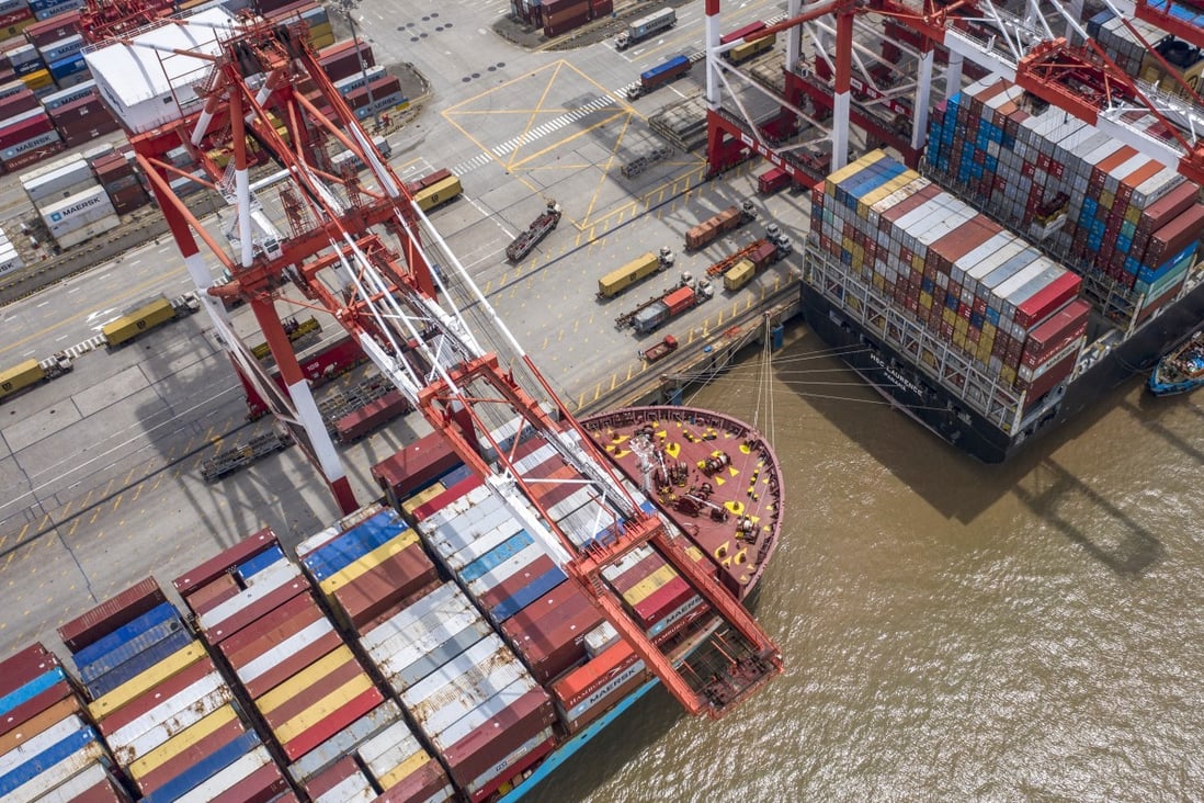 China’s trade balance narrowed to US$58.93 billion, from US$62.33 billion in July. This shows that the gap between export growth and import growth remains significant, but is narrowing. Photo: Xinhua
