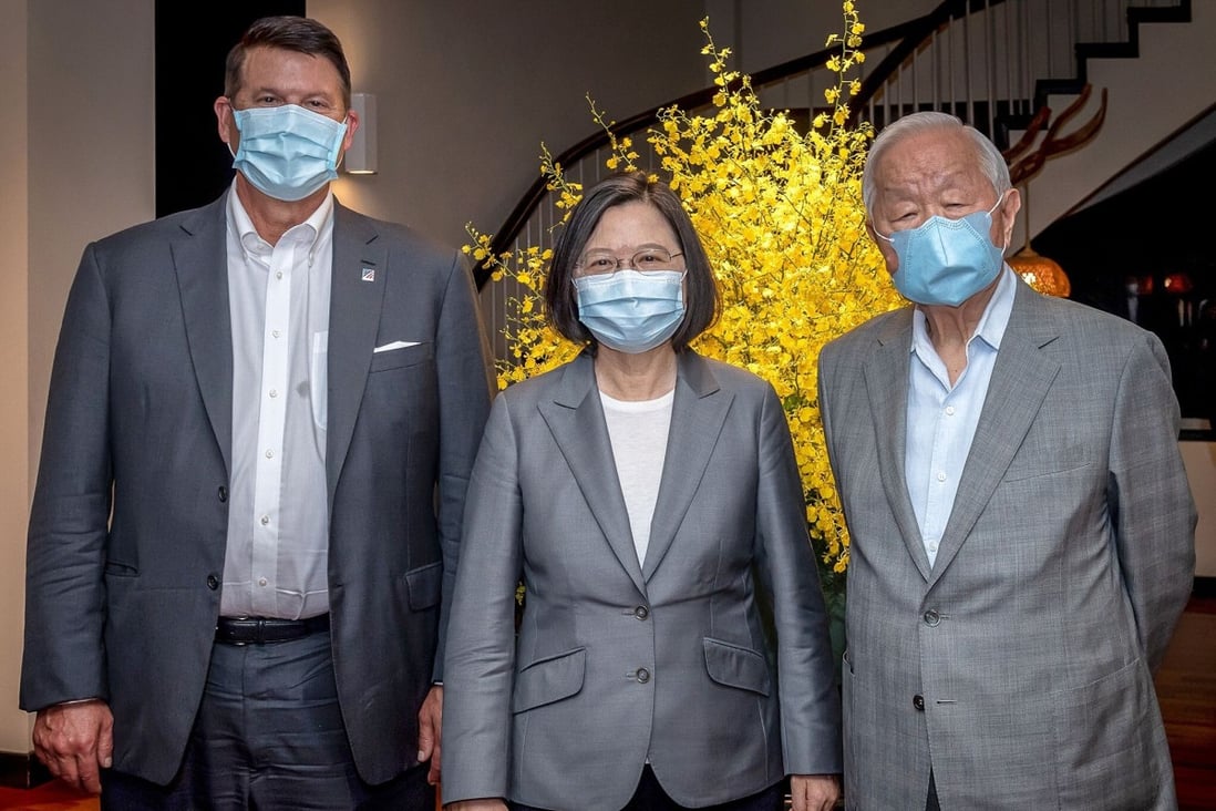 On September 18, 2020 Taiwanese President Tsai Ing-wen, centre, is pictured with Keith Krach, left, the US undersecretary of state for economic growth, energy and the environment, and Morris Chang, founder of Taiwan Semiconductor Manufacturing Company (TSMC). Photo: Taiwan Presidential Office / AFP