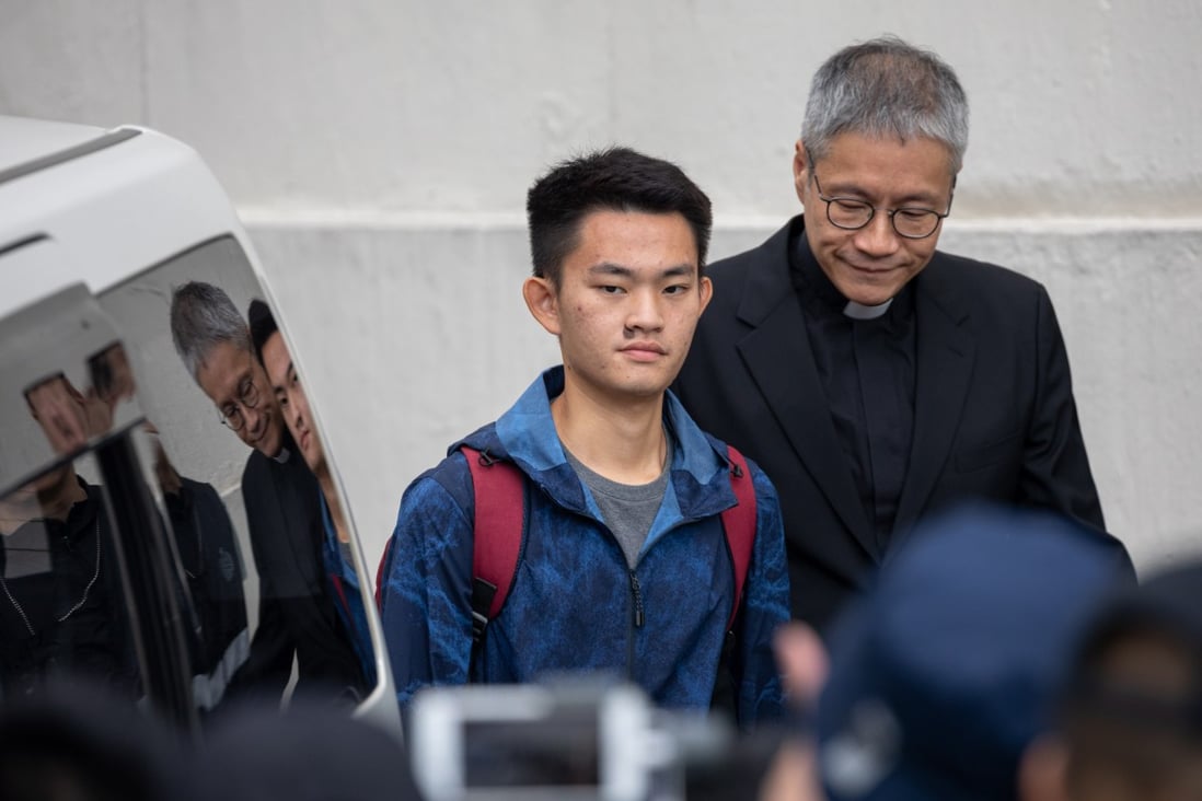 Murder suspect Chan Tong-kai leaves Hong Kong’s Pik Uk Correctional Institution with Anglican pastor Peter Koon by his side in October 2018. Photo: EPA-EFE