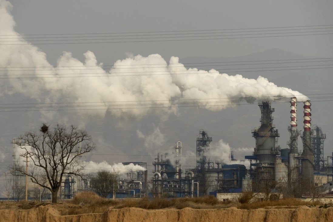 Scientists say China should aim to reach peak emissions before 2030. Photo: AP