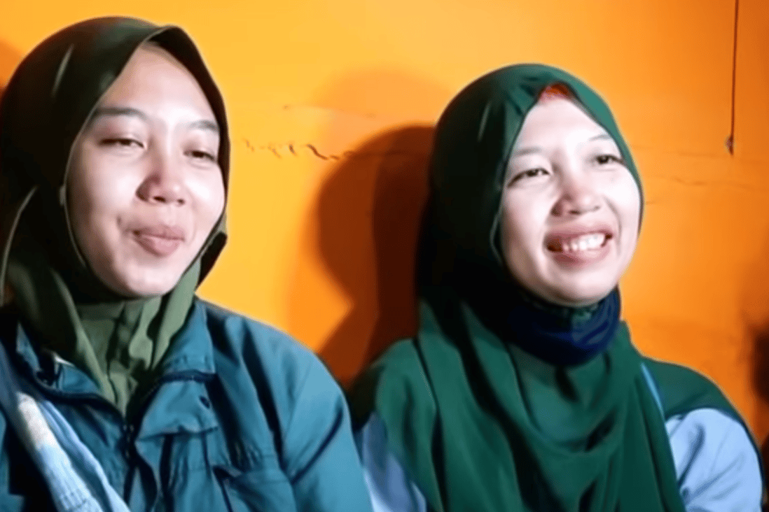 Treni and Trena, two long-lost twin Indonesian sisters reunited thanks to TikTok. Photo: Treni Fitriyana/YouTube