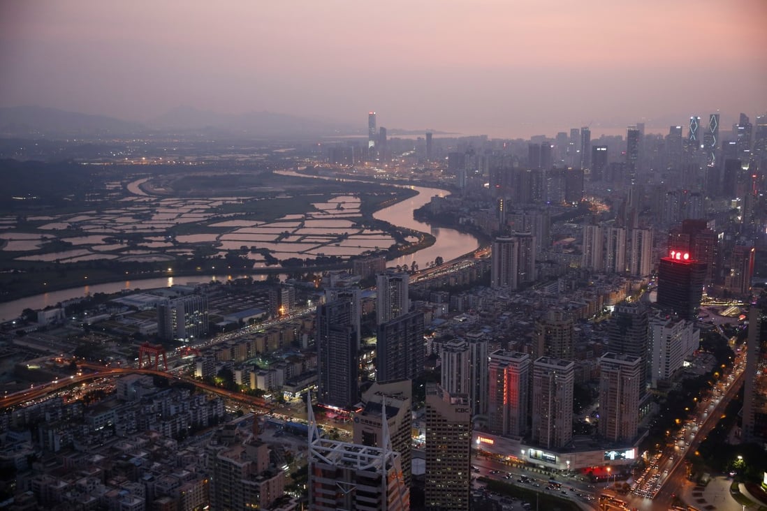 Hong Kong (left) and Shenzhen are separated by the Shenzhen River. Photo: Reuters