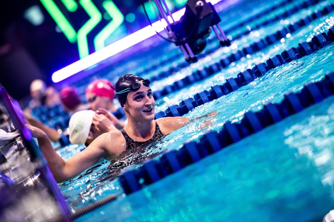 Leah Smith celebrates after edging Hong Kong's Siobhan Haughey in the women's 400m freestyle at ISL match nine in Budapest. Photo: ISL/Mike Lewis
