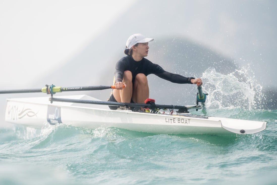 Anna Fisher on her way to becoming the first woman to row around Hong Kong Island. Photos: Panda Man/Takumi Images.