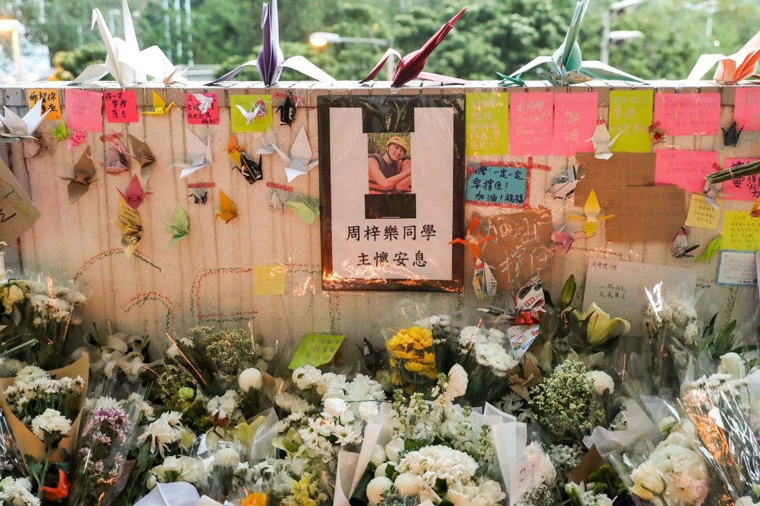 A makeshift memorial in Tseung Kwan O for student Alex Chow, who died after a fall. Photo: Edmond So
