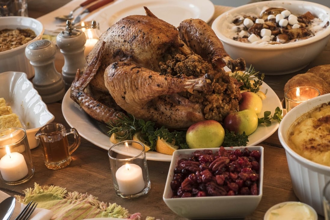 A roast turkey is the centrepiece of any Thanksgiving meal, just as mooncakes are a must at Mid-Autumn Festival. Both have their fans and detractors – where do you stand? Photo: Getty Images/Tetra images RF