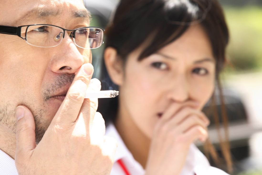 A non-smoking lung cancer survivor urges smokers to quit for the sake of their families. Photo: Shutterstock