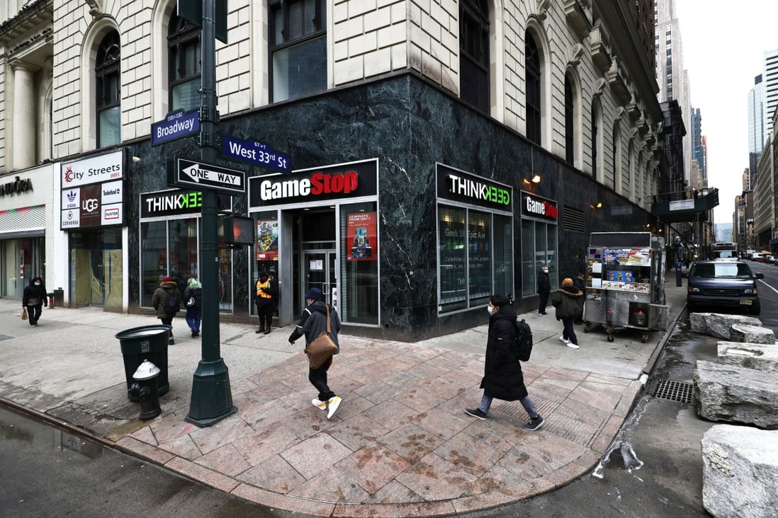 People walk past a GameStop store in Midtown Manhattan on January 27, 2021 in New York City. Photo: Getty Images