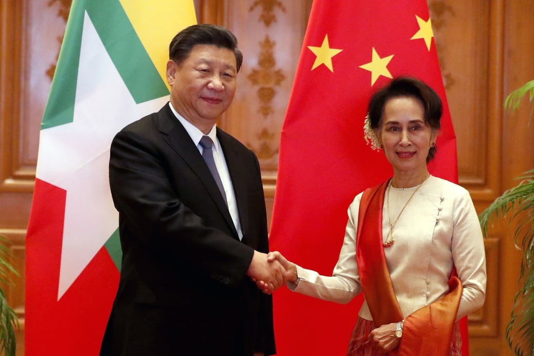 Aung San Suu Kyi, right, with Chinese President Xi Jinping at the Presidential Palace in Naypyidaw, Myanmar, on January 18. Photo: EPA-EFE