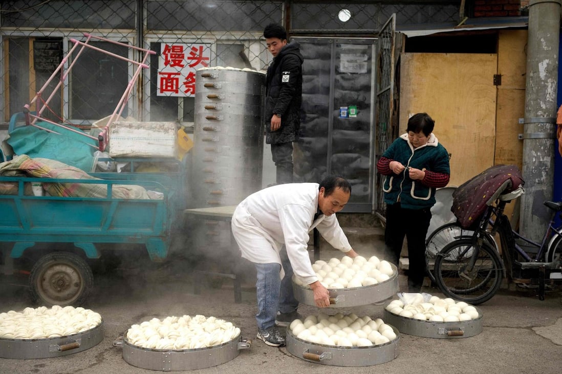 As part of the support to China’s legions of small-scale taxpayers, including caterers, street vendors, travel agents and transport firms, the value-added tax (VAT) threshold will be raised from 100,000 yuan (US$15,400) to 150,000 yuan of monthly sales. Photo: AFP