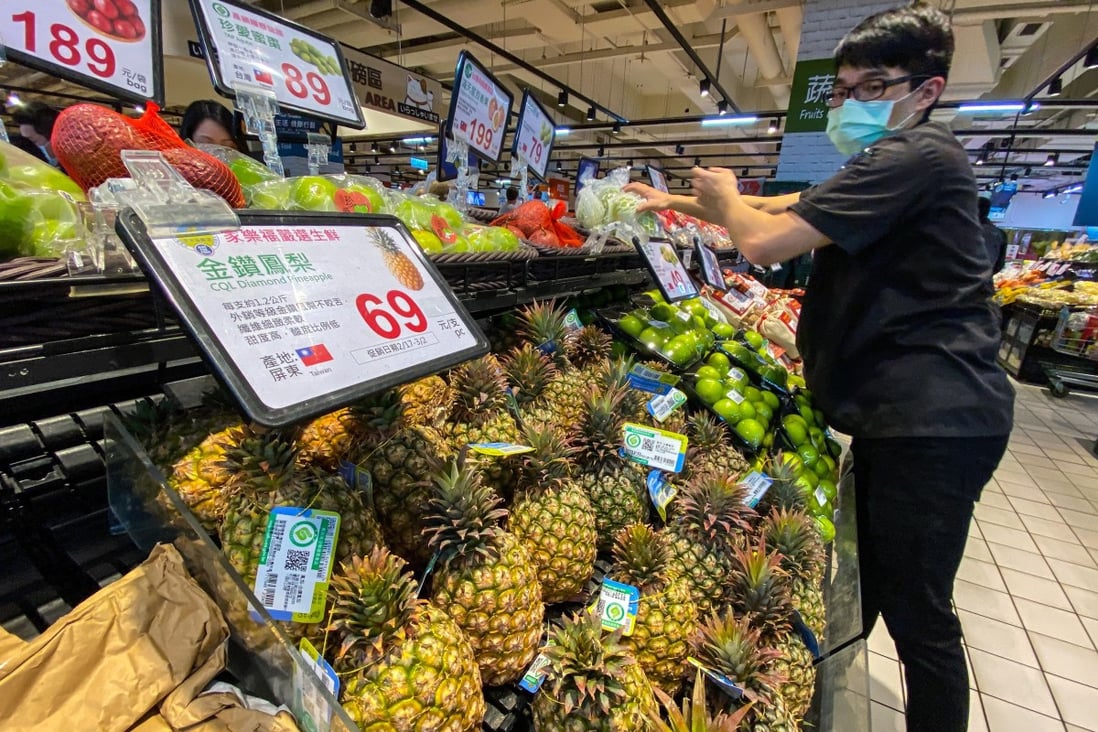 Pineapples are displayed at a grocery store in Taipei, Taiwan. Photo: EPA-EFE