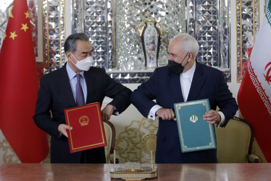 Iranian foreign minister Mohammad Javad Zarif and Chinese foreign minister Wang Yi have signed a 25-year Iran and China strategic partnership act. Photo: EPA-EFE