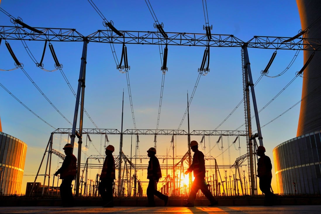 Energy experts agree that the carbon emissions of China’s power sector could peak by 2025, but some encourage stricter controls on the building of new coal power plants. Photo: Xinhua