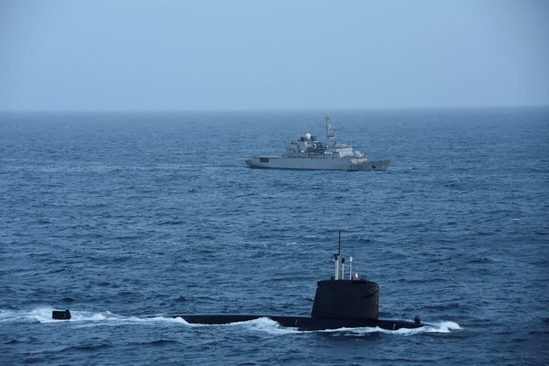 The French nuclear attack submarine Émeraude and naval support ship Seine sailed through the South China Sea in February. Photo: Twitter
