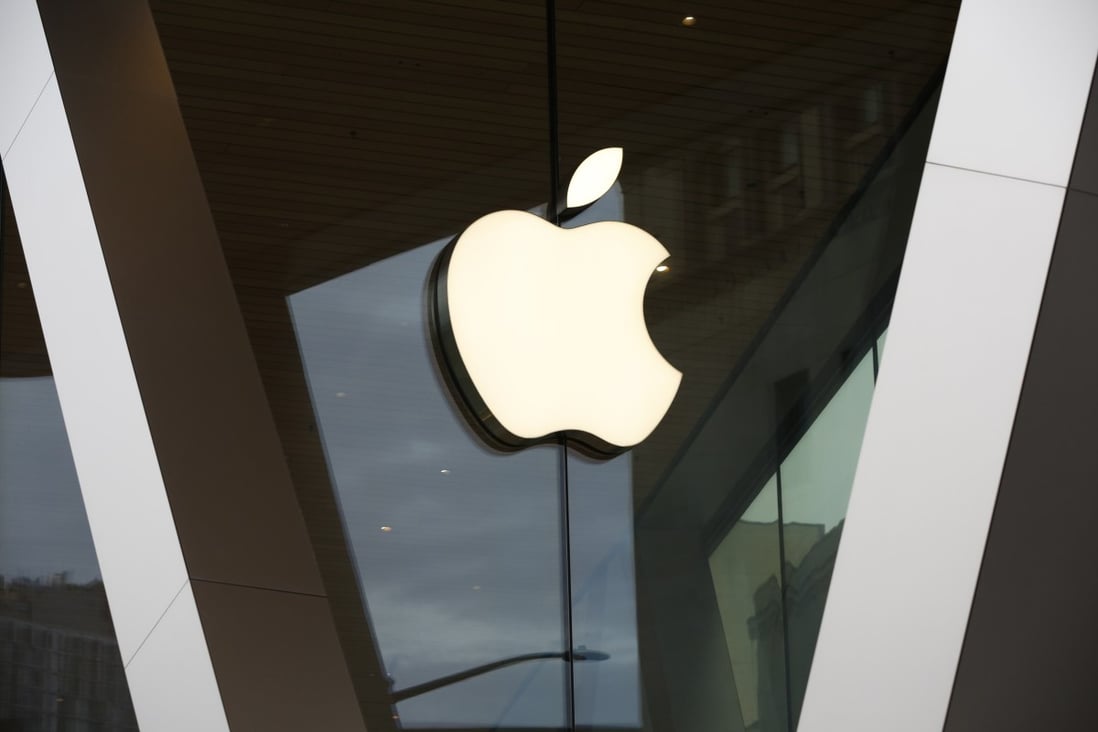 An Apple logo adorns the facade of the downtown Brooklyn Apple store in New York. Photo: AP Photo