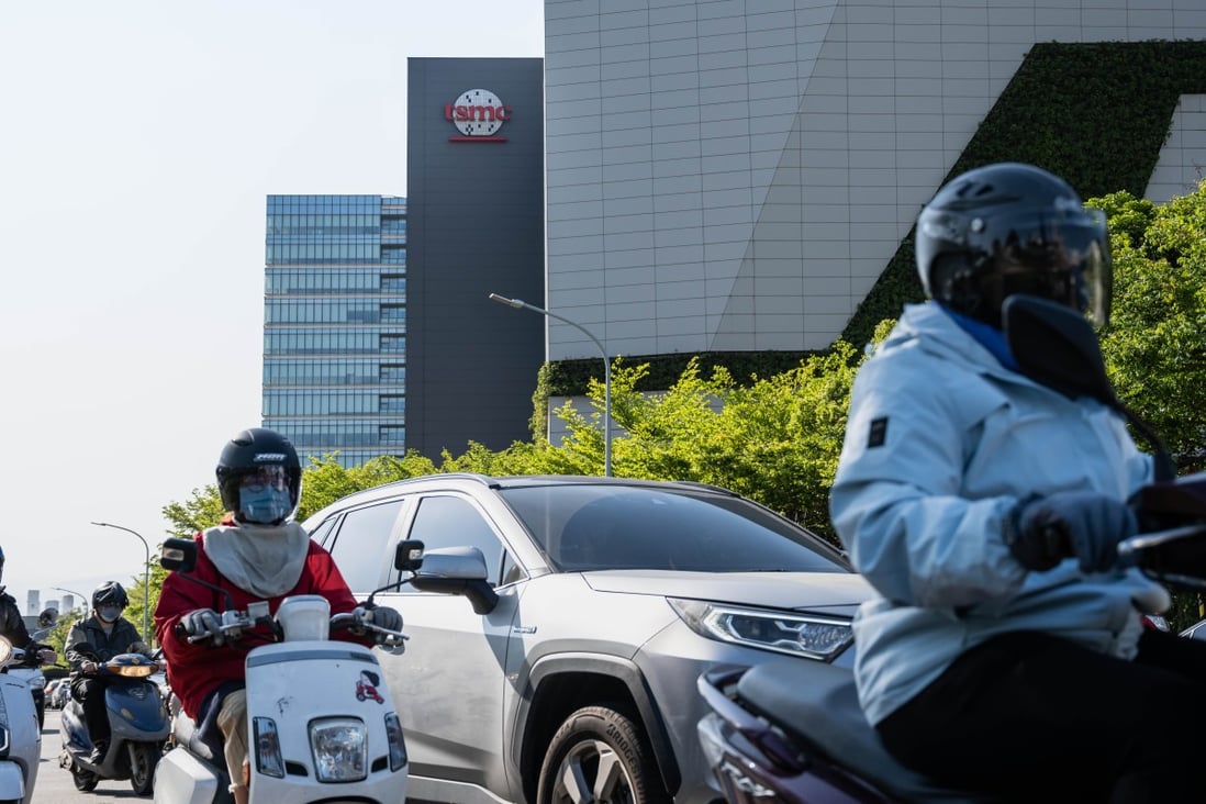 Vehicles pass the TSMC headquarters in Hsinchu, Taiwan, on Wednesday, April 7, 2021. Photo: Bloomberg