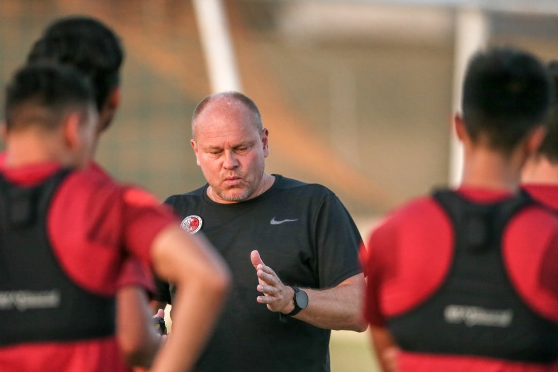 Hong Kong manager Mixu Paatelainen works with his players before the important match against Iraq on Friday. Photo: HKFA